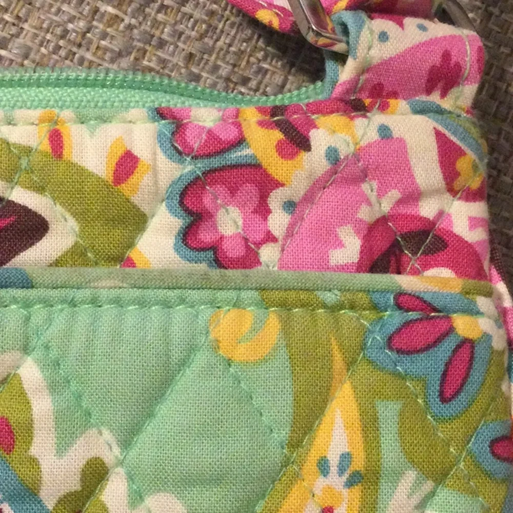 Vera Bradley purse - Picture 15 of 16